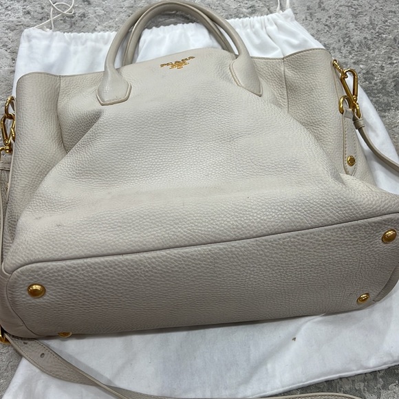 Prada bag - Picture 3 of 8